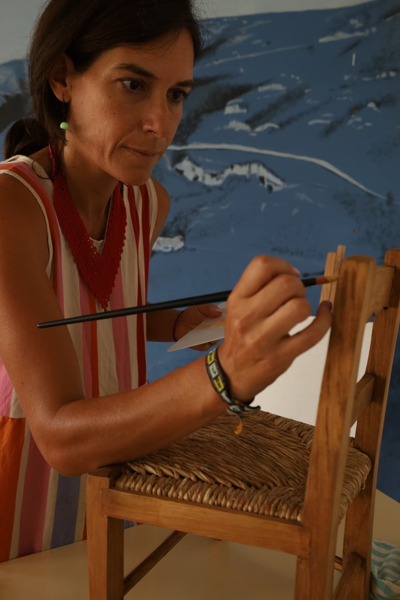 Inês Azevedo, mentora do ExpressArt, num atelier de artes